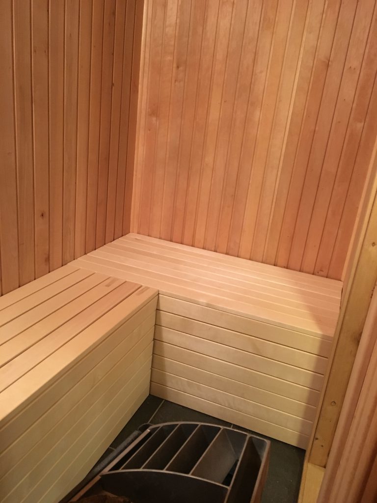 Sauna i forlængelse af toilettet i underetagen